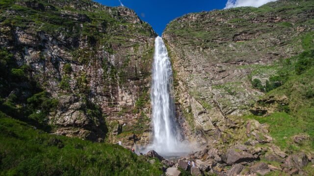 Cachoeira Casca d'Anta vista da parte baixa